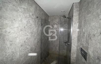 Salacak'ta Sahile 3.Binada Deniz Manzaralı Sıfır Daire