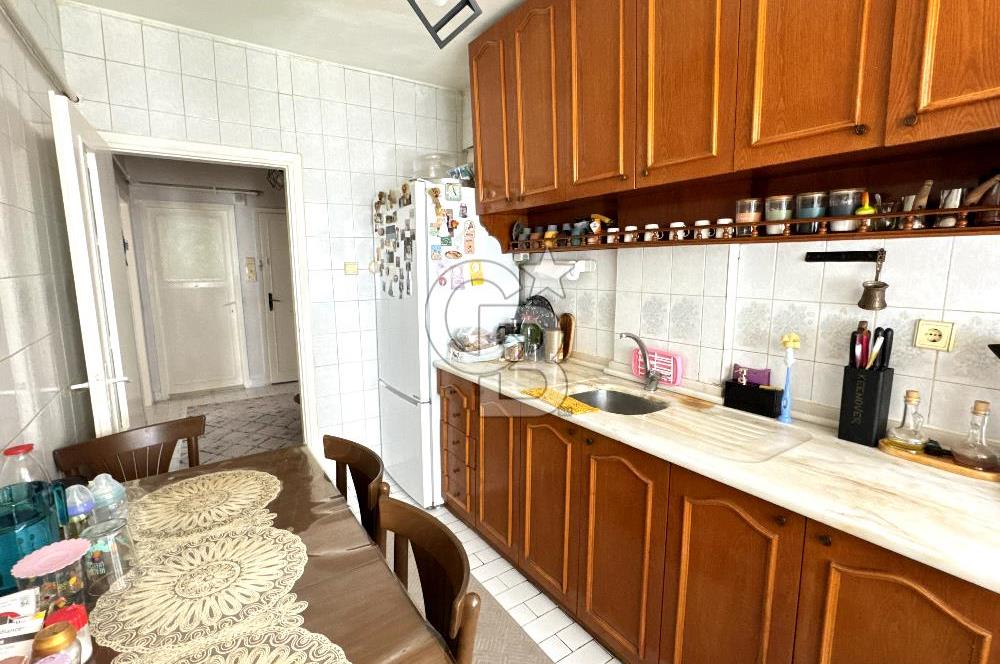Koşuyolu Emek Sitesi'nde 3+1 Arakat SATILIK Daire