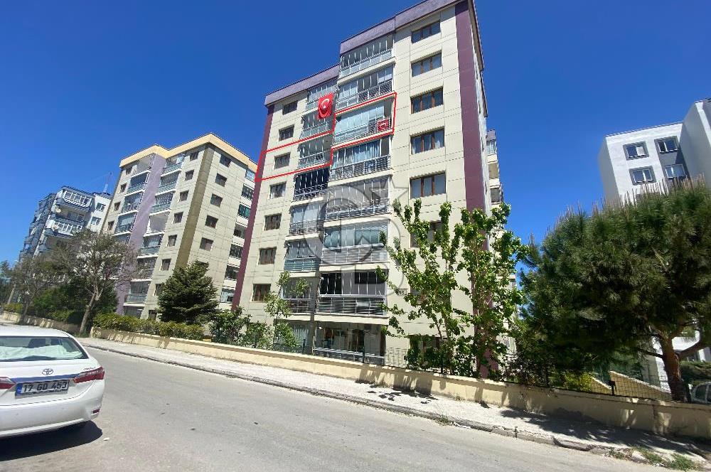 ÇANAKKALE ESENLER SARIMOR SİTESİNDE YENİLENMİŞ GENİŞ 3+1 DAİRE