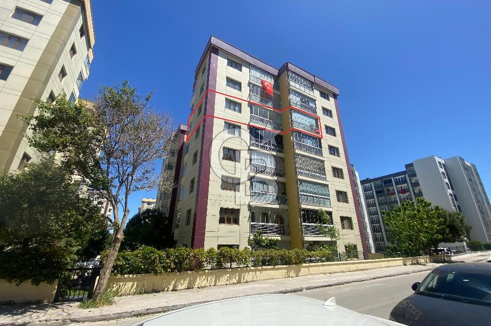 ÇANAKKALE ESENLER SARIMOR SİTESİNDE YENİLENMİŞ GENİŞ 3+1 DAİRE