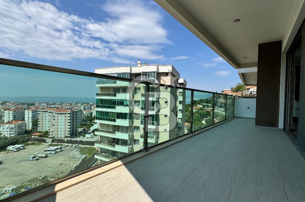 NARLIDERE'DE HARİKA KONUMDA DENİZ MANZARALI SATILIK 3+1 132 M2 NET DAİRE