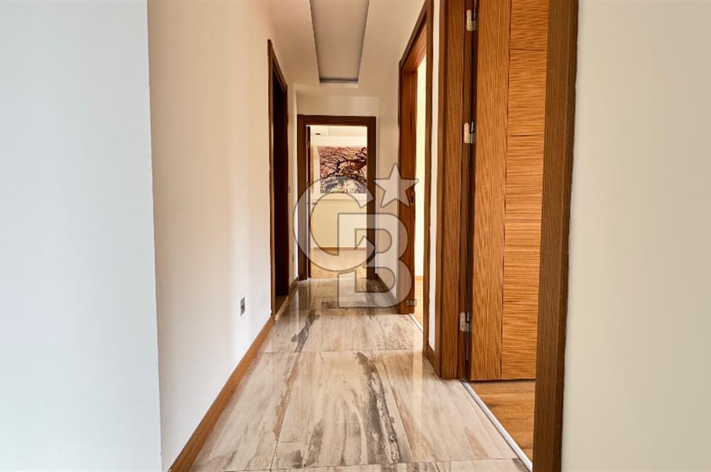 NARLIDERE'DE HARİKA KONUMDA DENİZ MANZARALI SATILIK 3+1 132 M2 NET DAİRE