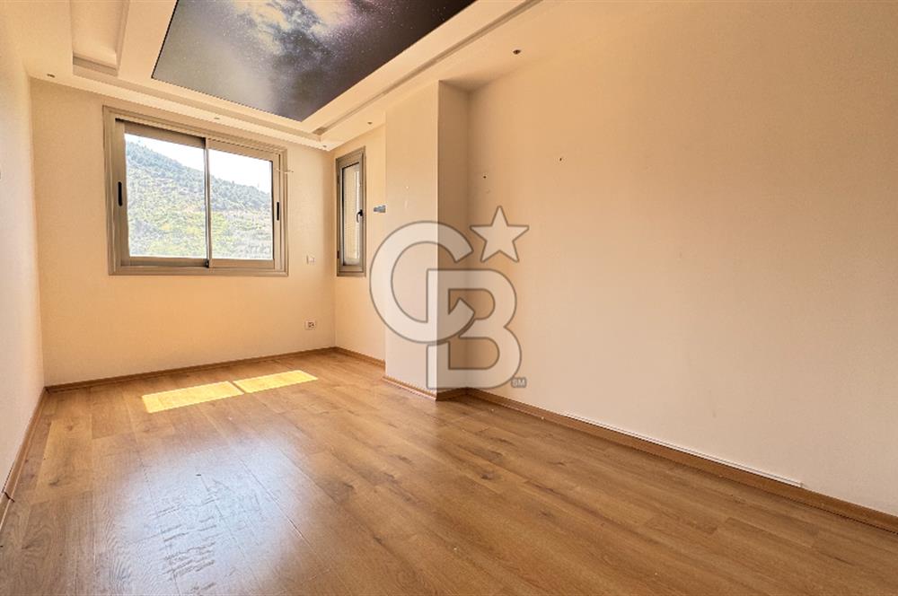 NARLIDERE'DE HARİKA KONUMDA DENİZ MANZARALI SATILIK 3+1 132 M2 NET DAİRE