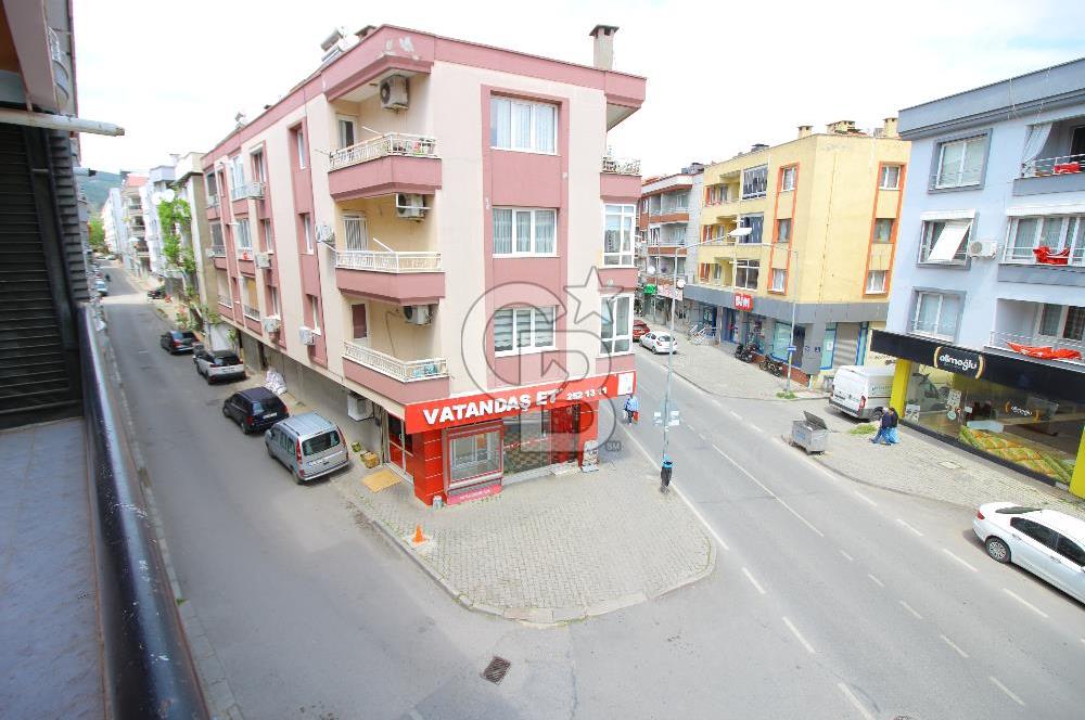 Gaziemir Abdülhamit Yavuz Cad. 3+1 Geniş Kiralık Daire