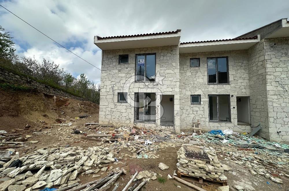 ÇANAKKALE AYVACIK AHMETÇE KÖYÜNDE SATILIK VİLLA
