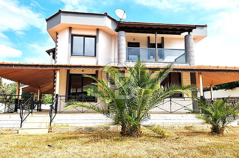ULAMIŞTA SİTE İÇİNDE 710 M2 ARSA İÇERİSİNDE 3+1 SATILIK VİLLA...