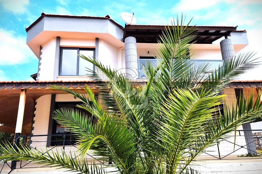 ULAMIŞTA SİTE İÇİNDE 710 M2 ARSA İÇERİSİNDE 3+1 SATILIK VİLLA...