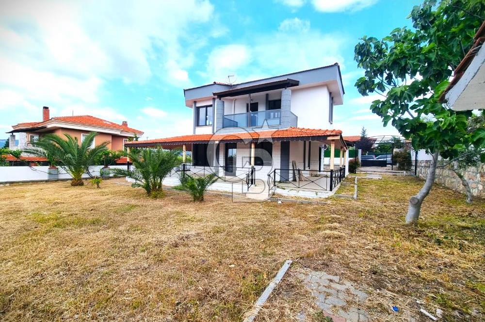 ULAMIŞTA SİTE İÇİNDE 710 M2 ARSA İÇERİSİNDE 3+1 SATILIK VİLLA...