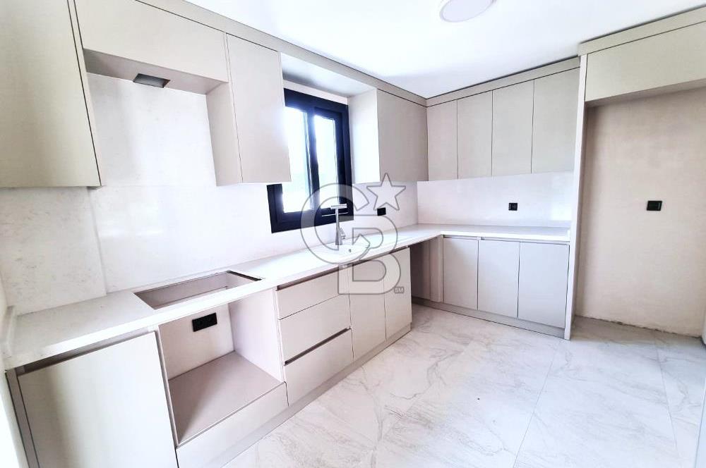 ULAMIŞTA SİTE İÇİNDE 710 M2 ARSA İÇERİSİNDE 3+1 SATILIK VİLLA...