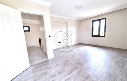 ULAMIŞTA SİTE İÇİNDE 710 M2 ARSA İÇERİSİNDE 3+1 SATILIK VİLLA...