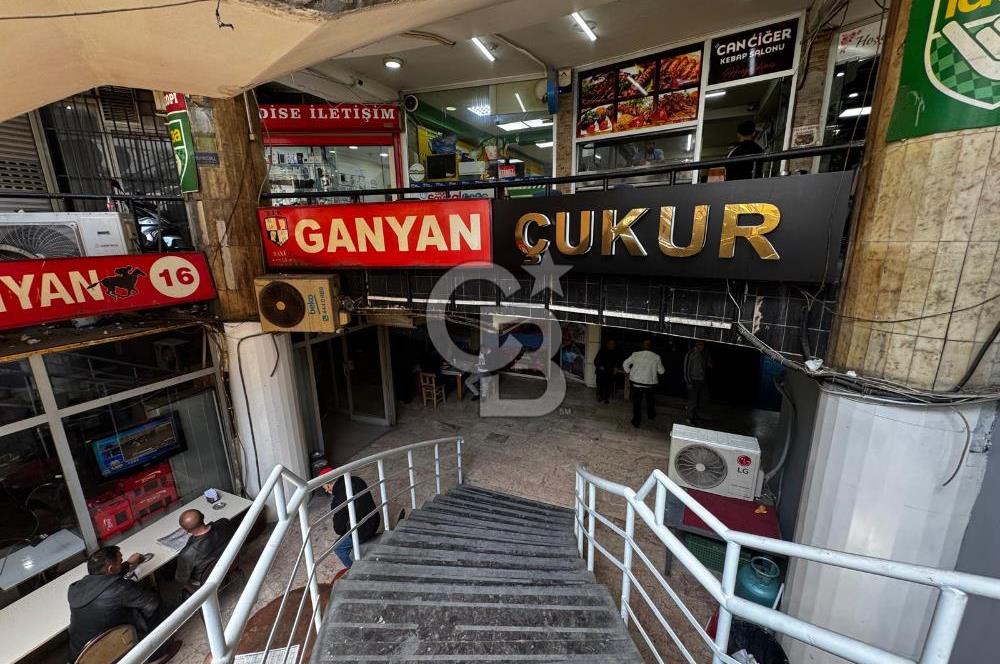 İZMİR BASMANE FEVZİPAŞA BULVARINDA ARSA DEĞERİ YÜKSEK YATIRIMLIK