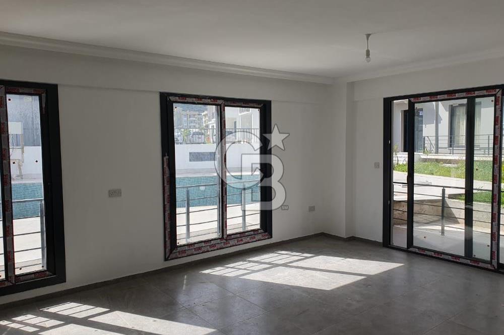 K.K.T.C. GİRNE ALSANCAK 1+1 60 M2 EŞDEĞER KOÇANLI DAİRE