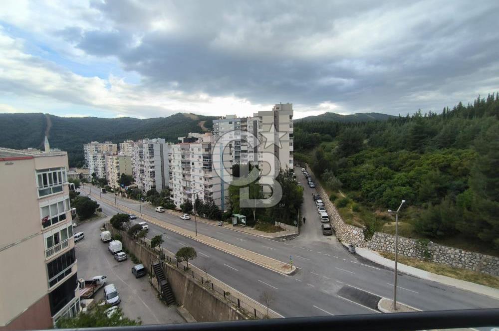 Gaziemir Evka-7'de 2+1 Eşyalı Tadilatlı Kiralık Daire