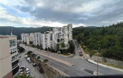 Gaziemir Evka-7'de 2+1 Eşyalı Tadilatlı Kiralık Daire