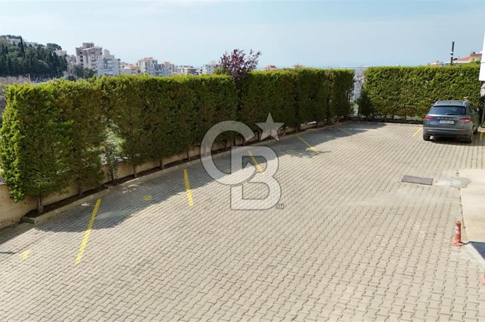 NARLIDERE'DE HARİKA KONUMDA DENİZ MANZARALI SATILIK 3+1 132 M2 NET DAİRE