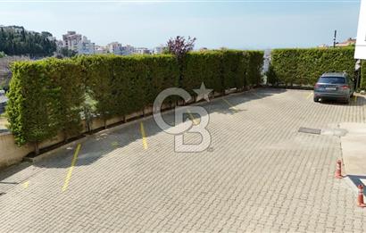 NARLIDERE'DE HARİKA KONUMDA DENİZ MANZARALI SATILIK 3+1 132 M2 NET DAİRE