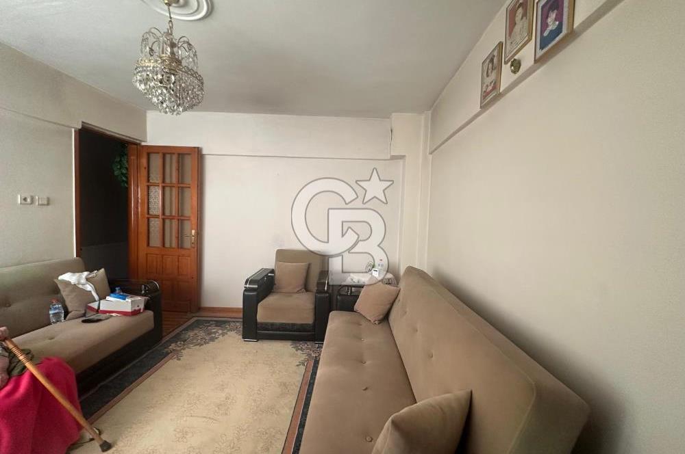 Bornova Atatürk Mahallesi Satılık 3 katlı Müstakil Ev 