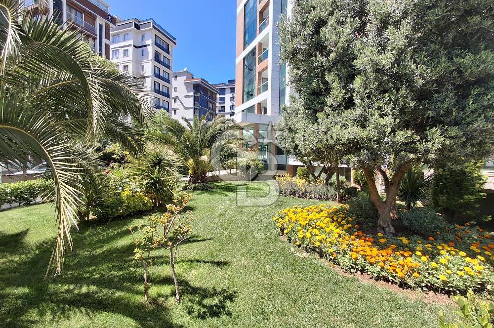 Kartal Petroliş te Deniz Manzaralı Site İçerisinde Satılık 3+1 Daire