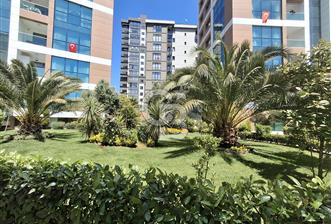Kartal Petroliş te Deniz Manzaralı Site İçerisinde Satılık 3+1 Daire