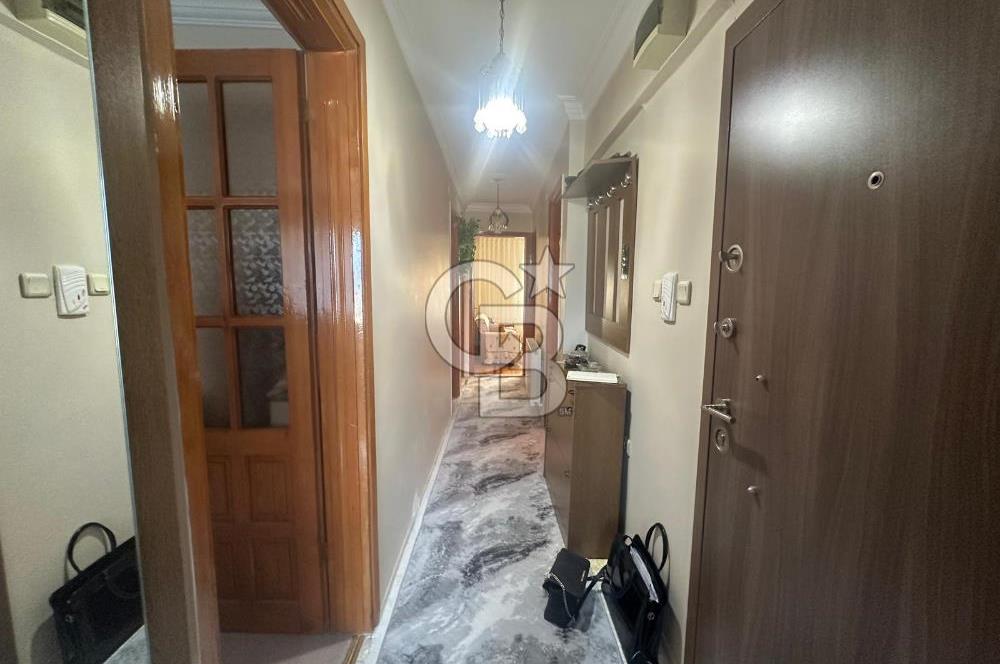 Bornova Atatürk Mahallesi Satılık 3 katlı Müstakil Ev 