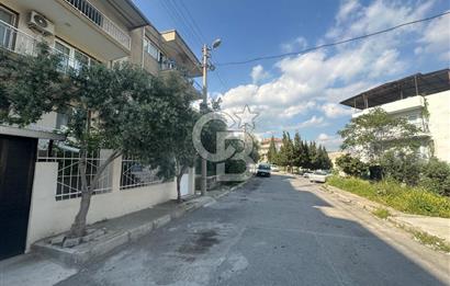 Bornova Atatürk Mahallesi Satılık 3 katlı Müstakil Ev 