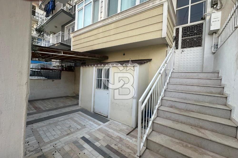 Bornova Atatürk Mahallesi Satılık 3 katlı Müstakil Ev 