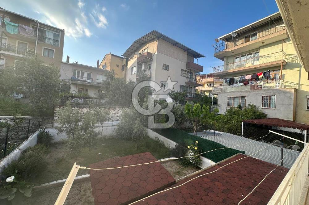 Bornova Atatürk Mahallesi Satılık 3 katlı Müstakil Ev 