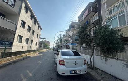 Bornova Atatürk Mahallesi Satılık 3 katlı Müstakil Ev 