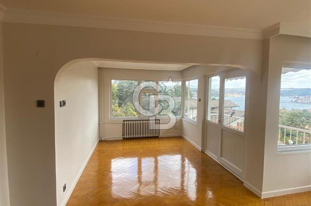 Emirgan'da Boğaz Manzaralı Kiralık 1+1 Daire