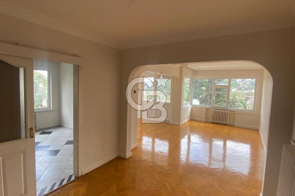 Emirgan'da Boğaz Manzaralı Kiralık 1+1 Daire