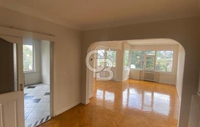 Emirgan'da Boğaz Manzaralı Kiralık 1+1 Daire