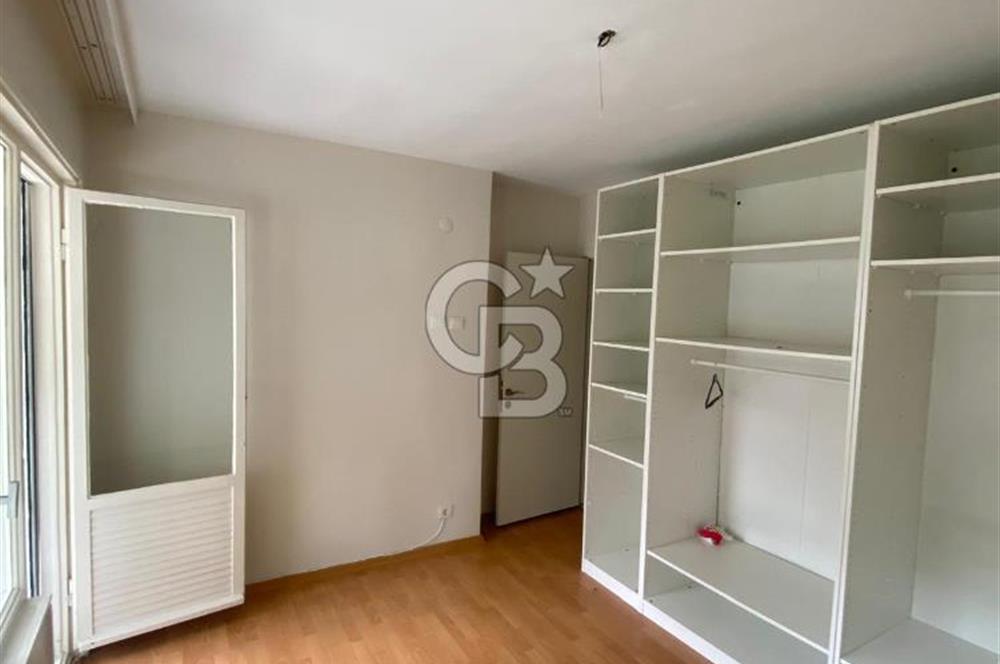 Emirgan'da Boğaz Manzaralı Kiralık 1+1 Daire