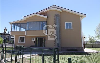 Cb Vizyon Tuğba ERKAL'dan Siteİçi FullYapılı Geniş Bahçeli Villa