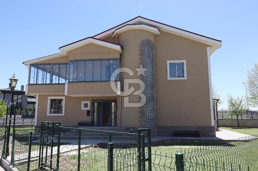 Cb Vizyon Tuğba ERKAL'dan Siteİçi FullYapılı Geniş Bahçeli Villa