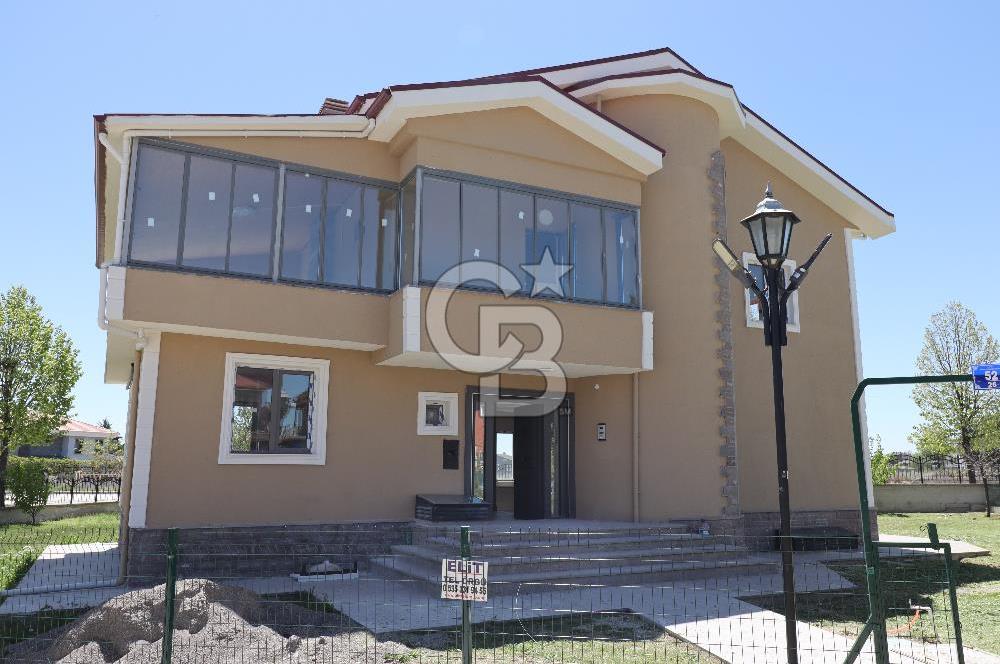 Cb Vizyon Tuğba ERKAL'dan Siteİçi FullYapılı Geniş Bahçeli Villa