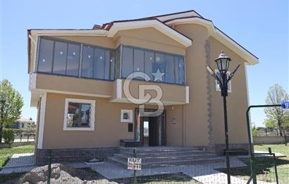 Cb Vizyon Tuğba ERKAL'dan Siteİçi FullYapılı Geniş Bahçeli Villa