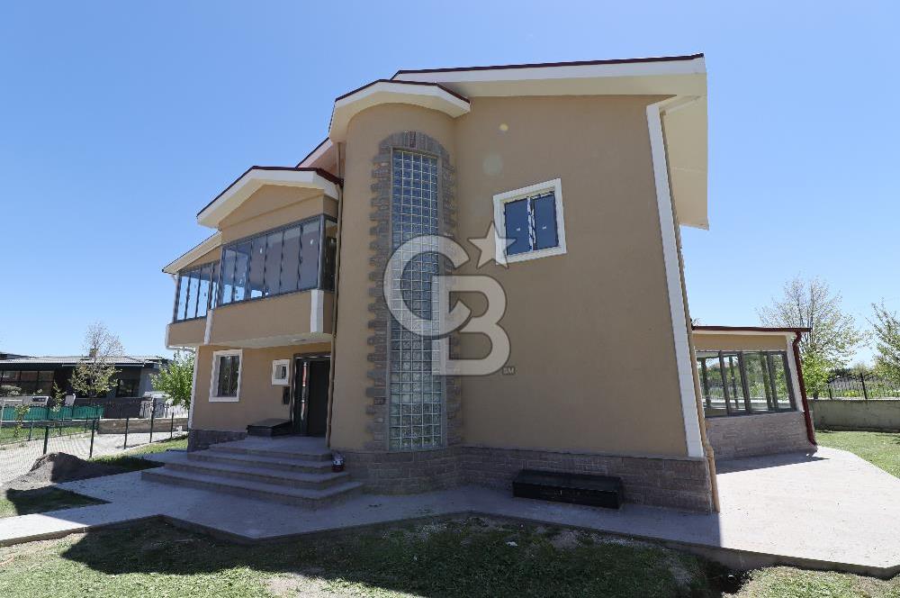 Cb Vizyon Tuğba ERKAL'dan Siteİçi FullYapılı Geniş Bahçeli Villa