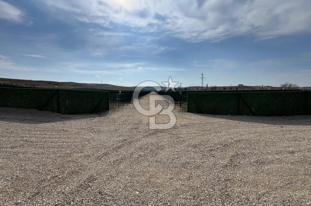 TEMELLİ YAŞAMKÖY DOSTLAR SİTESİNDE SATILIK 300M2 HOBİ BAHÇESİ