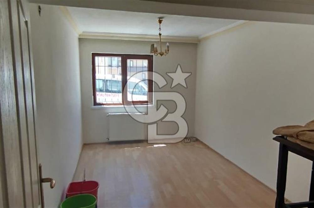 Akpınar Dikmen caddesi yakını 3+1 bahçe katı