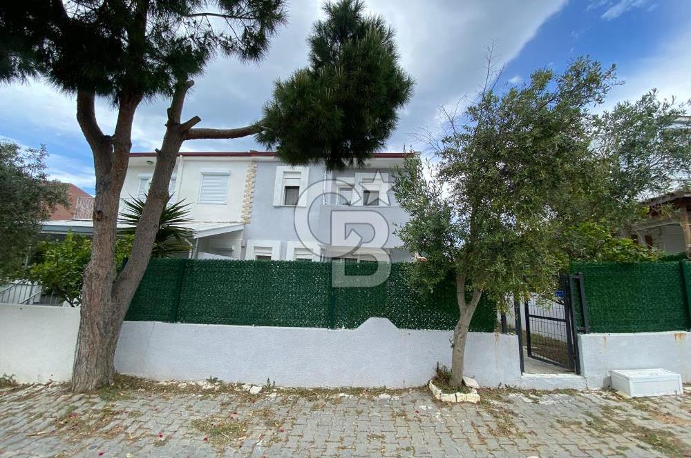 ÇEŞME ALAÇATI 3+1 DUBLEKS EŞYALI KİRALIK VİLLA