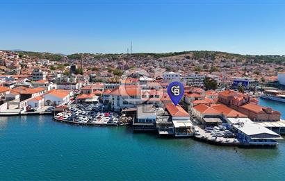 Ayvalık'ta,Eşsiz bir konumda, Denize sıfır,Satılık Emsalsiz Mülk