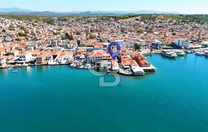 Ayvalık'ta,Eşsiz bir konumda, Denize sıfır,Satılık Emsalsiz Mülk