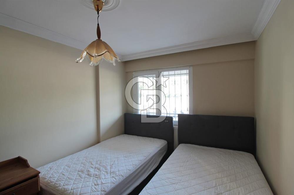 Bayraklı, Mansuroğlu Mahallesi'nde, Otoparklı, Satılık 2+1 Daire