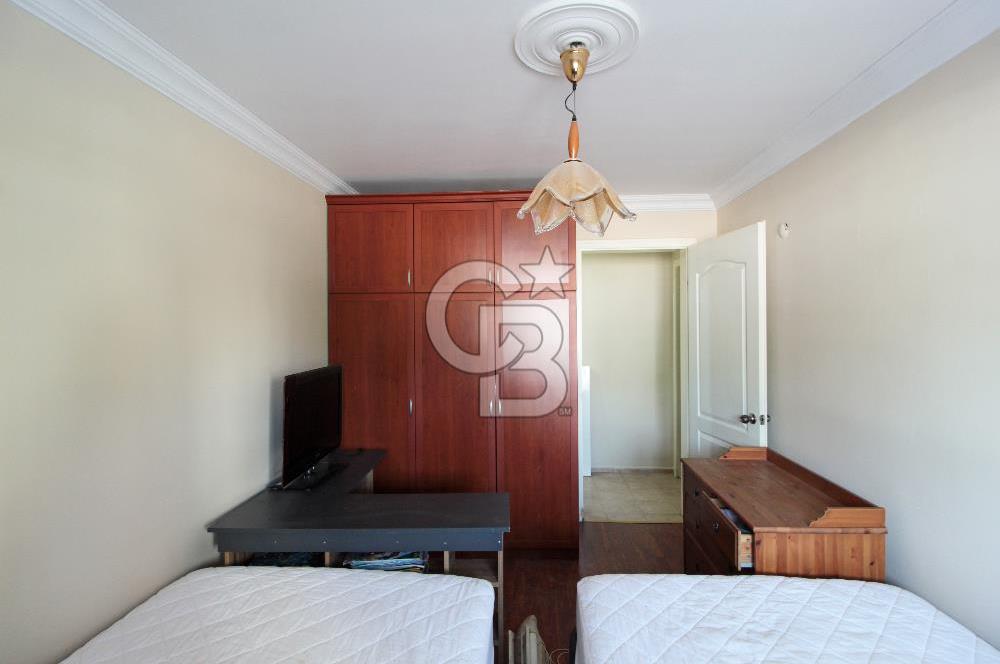 Bayraklı, Mansuroğlu Mahallesi'nde, Otoparklı, Satılık 2+1 Daire