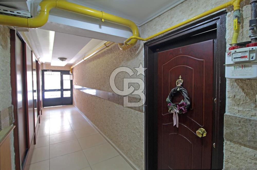 Bayraklı, Mansuroğlu Mahallesi'nde, Otoparklı, Satılık 2+1 Daire
