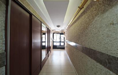 Bayraklı, Mansuroğlu Mahallesi'nde, Otoparklı, Satılık 2+1 Daire