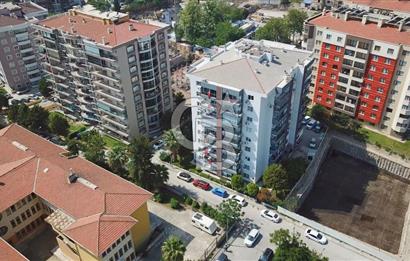 Bayraklı, Mansuroğlu Mahallesi'nde, Otoparklı, Satılık 2+1 Daire