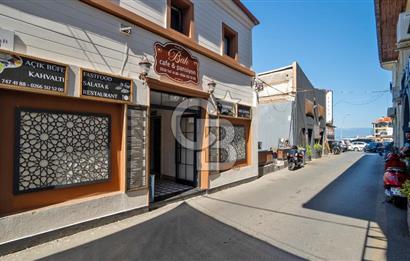 Ayvalık'ta,Eşsiz bir konumda, Denize sıfır,Satılık Emsalsiz Mülk