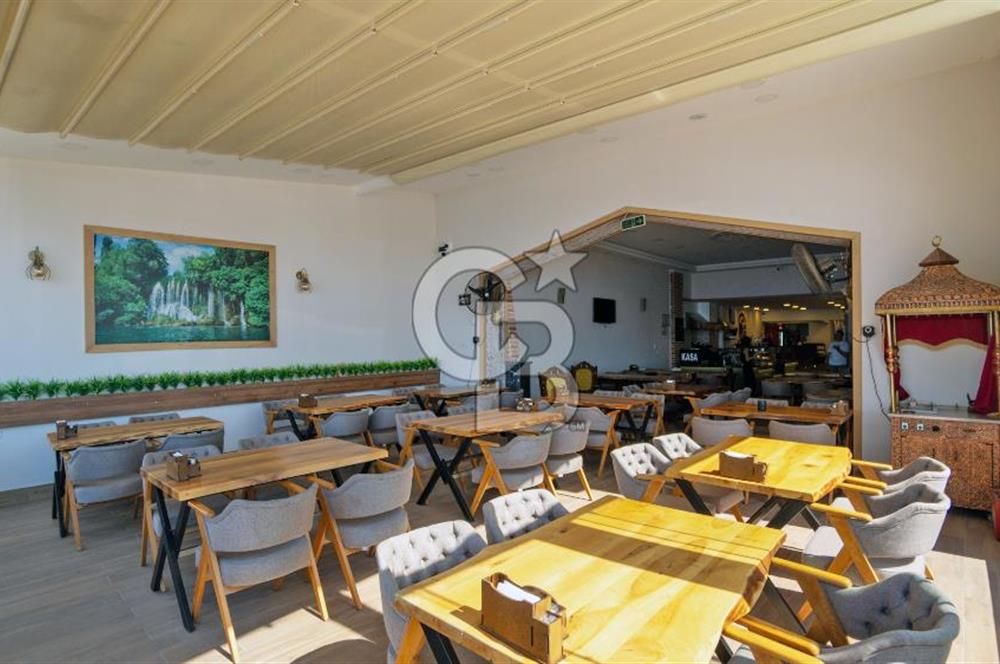 Ayvalık'ta,Eşsiz bir konumda, Denize sıfır,Satılık Emsalsiz Mülk