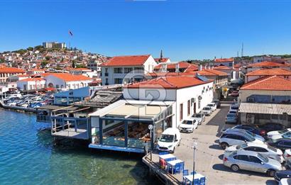 Ayvalık'ta,Eşsiz bir konumda, Denize sıfır,Satılık Emsalsiz Mülk